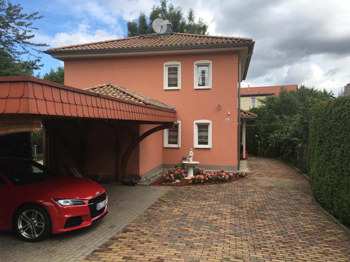 Zentrumsnahe Ferienwohnung Dresda Esterno foto