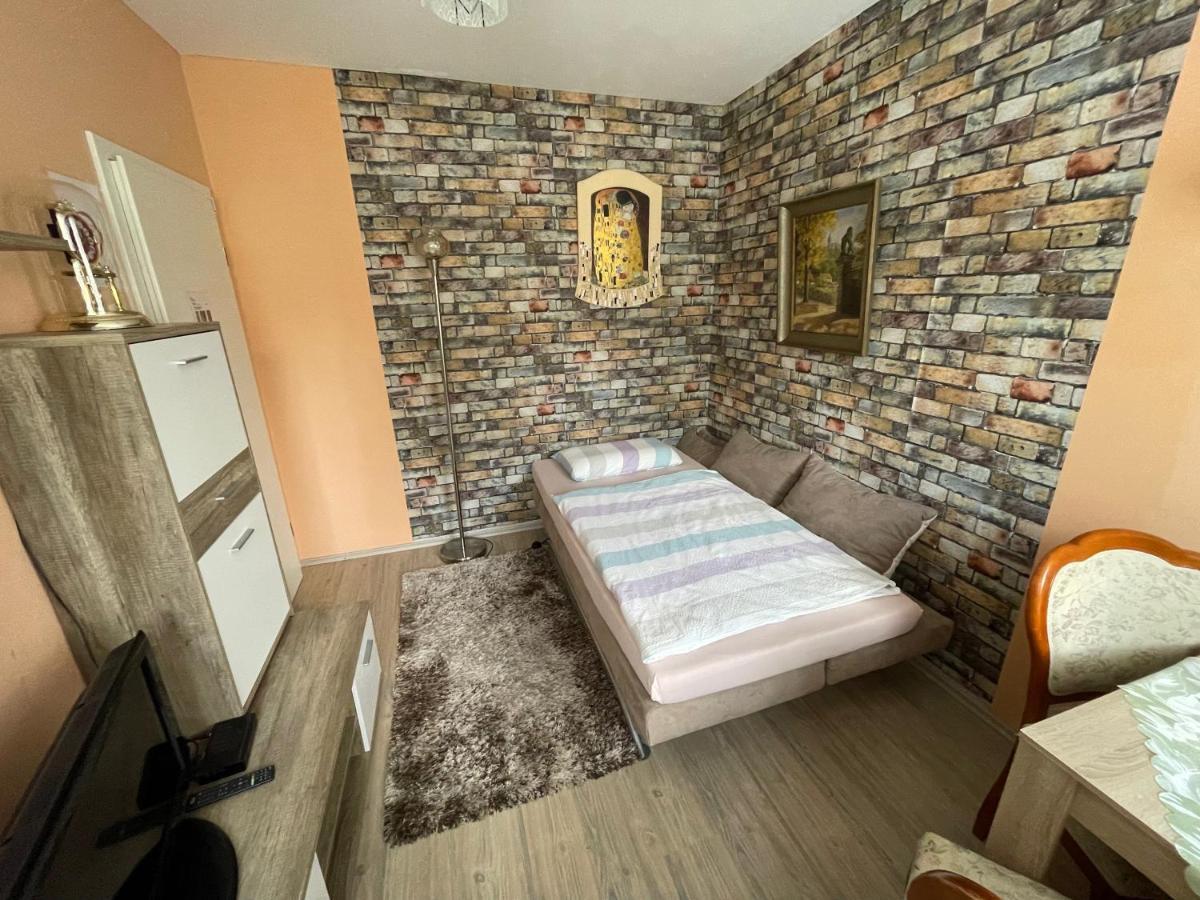 Zentrumsnahe Ferienwohnung Dresda Esterno foto